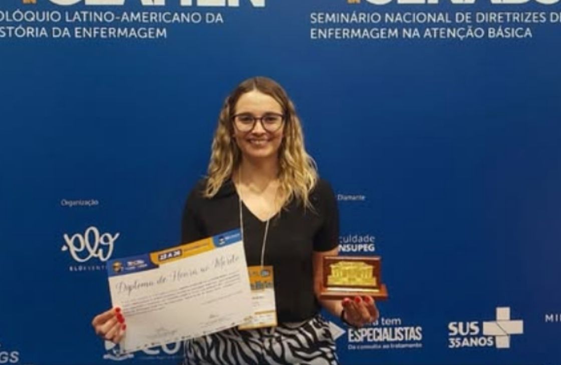 Coordenadora da Eficiência Hospitalista conquista 1º lugar no Prêmio Laís Neto dos Reis durante o Congresso Brasileiro de Enfermagem